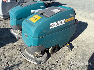 2022 Tennant T600E-800-D Walk-Behind Laveuse de sol