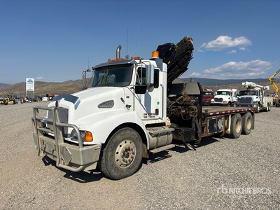 2005 Hiab 144E-5 CL 9460 lb Knuckle Boom on 2006 Kenworth T300 6x4 Boom Truck