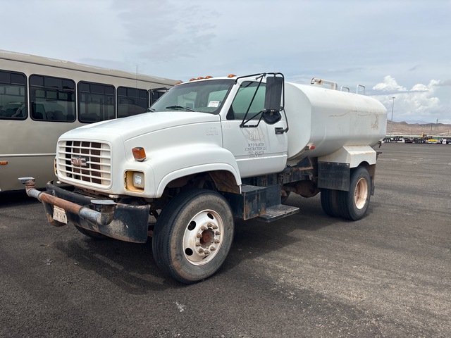 1998 GMC C7500 2200 gal 4x2 Water Truck (Inoperable)