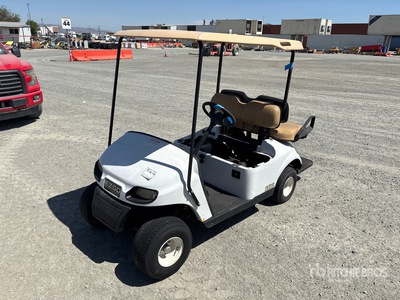 2017 E-Z-Go TXT Golf Cart