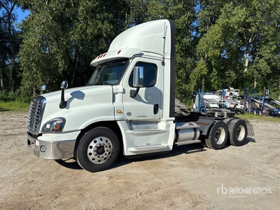 2018 Freightliner Cascadia 125 6x4 Cabeza Tractora Cabina Corta