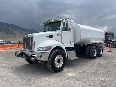 2014 Peterbilt 348 4000 gal 6x4 Camion cisterna de agua