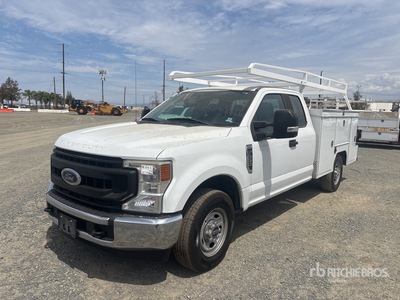 2020 Ford F-350 XL 4x2 Extended Cab Utility Truck