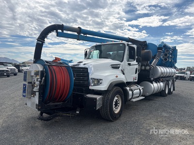 Vactor 2100-P-PD on 2014 Freightliner 114SD 6x4 Ciężarówka z koparką próżniową