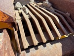 Feeder with Jaw, Blow Bar and Anvil Wear Surface