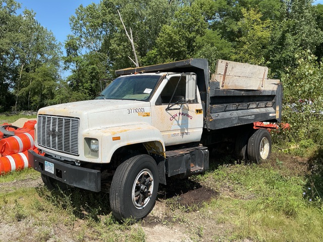 1995 Chevrolet C7500 4x2 S/A Dump Truck 1995 Chevrolet C7500 4x2 S/A Dump Truck