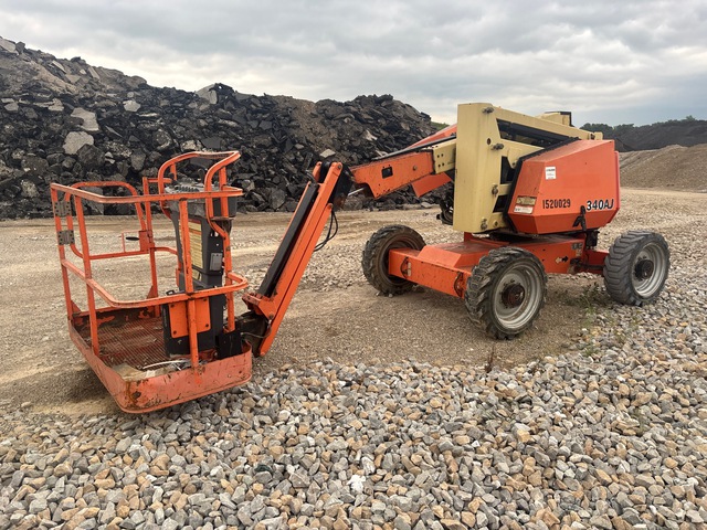 2013 JLG 340AJ 4WD Diesel Articulating Boom Lift