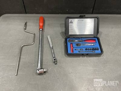 (505) Assorted Hand Tools