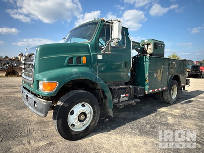 2002 Sterling L9500 4x2 Service Truck