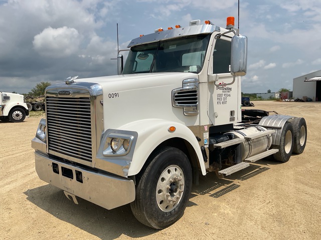 2020 Freightliner 122SD 6x4 T/A Day Cab Truck Tractor