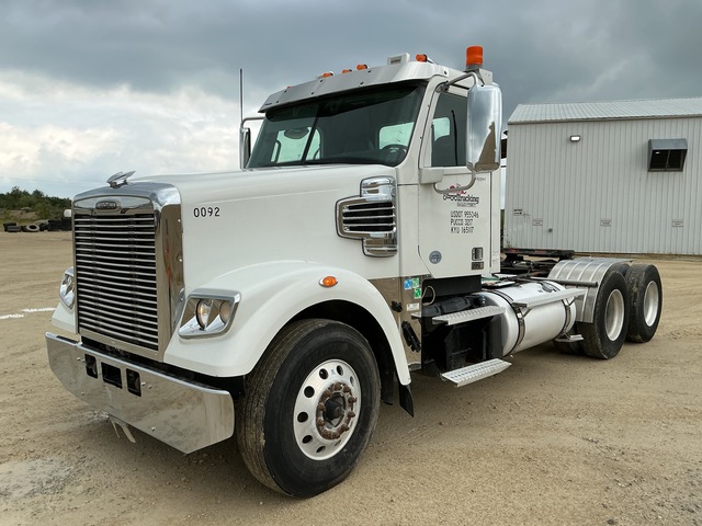 2020 Freightliner 122SD 6x4 T/A Day Cab Truck Tractor