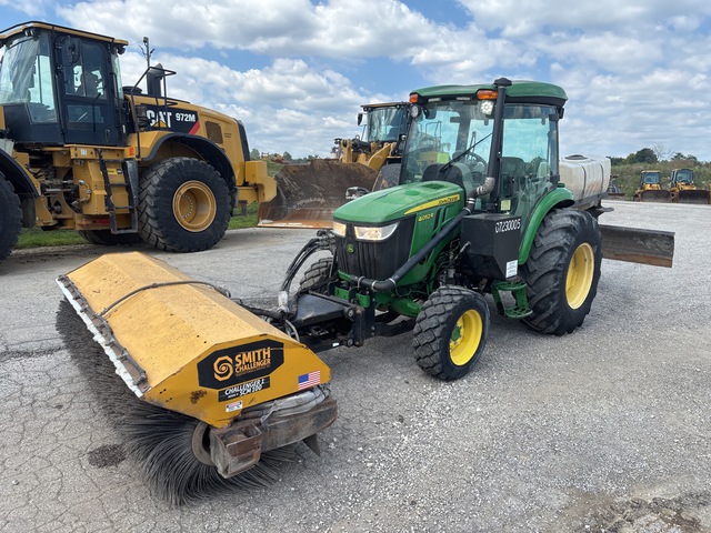 2018 John Deere 4052R 4WD Broom Tractor