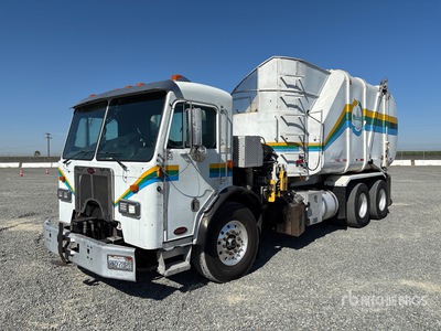 2010 Peterbilt 320 6x4 Side Loader Waste Collection Truck