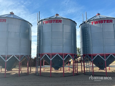 Twister +/- 4650 bu 5 Ring Hopper Grain Bin