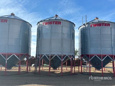 Twister +/- 4650 bu 5 Ring Hopper Grain Bin