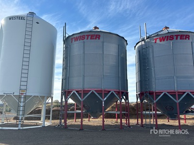 Twister +/- 4650 bu 5 Ring Hopper Grain Bin