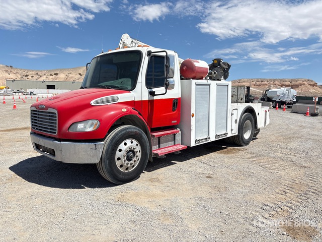 2007 Freightliner M2 106 4x2 Service Truck
