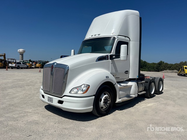 2018 Kenworth T680 6x4 T/A Day Cab Truck Tractor