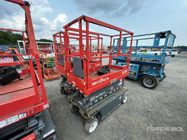 2020 Skyjack SJIII-3219 Electric Scissor Lift