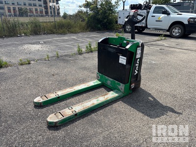 2022 Yale MPB045VG 4510 lb Electric Pallet Jack