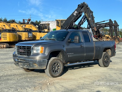 2009 GMC Sierra 2500HD 4x4 Extended Cab Pickup