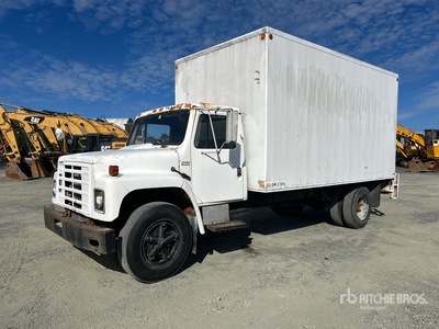 1981 International 1754 4x2 Camion fourgon