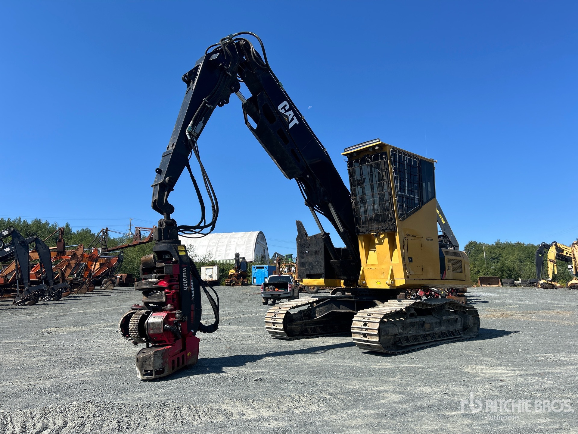 2016 Cat 324DFM Track Harvester