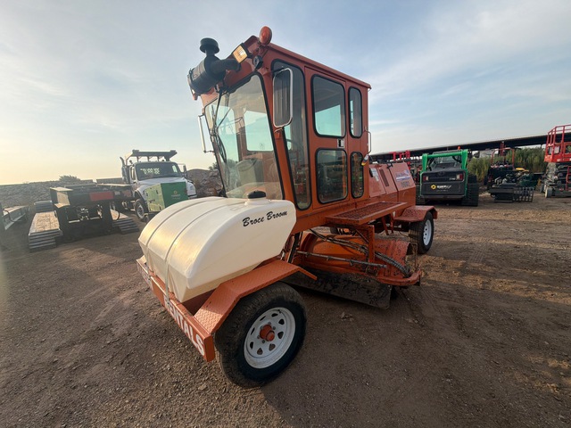 2019 Broce RCT 350 Self-Propelled Broom