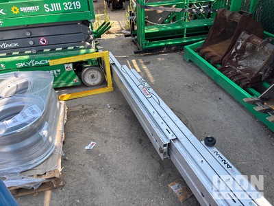 2023 Sumner 2124 Materialaufzug