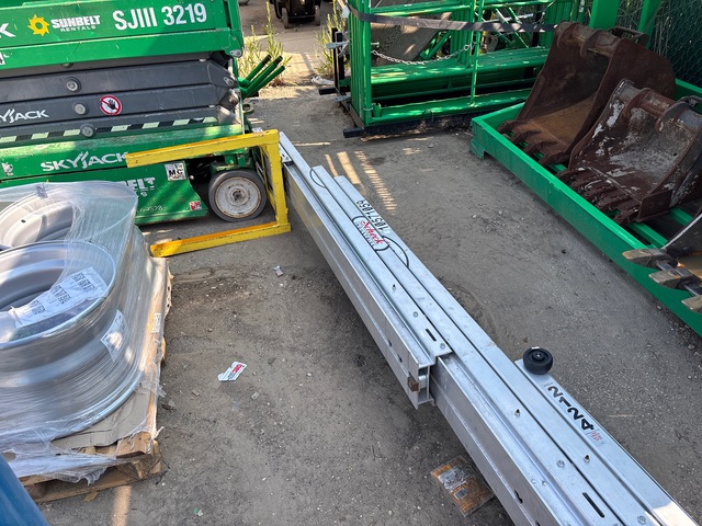 2023 Sumner 2124 Material Hoist