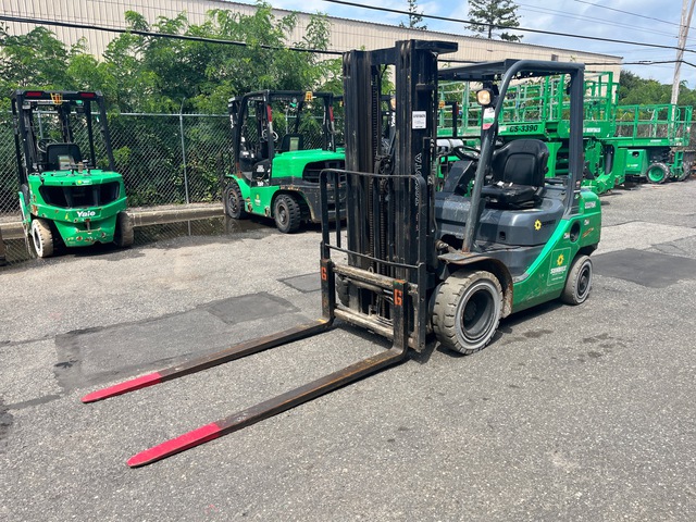 2017 Toyota 8FGU25 4250 lb Pneumatic Tire Forklift