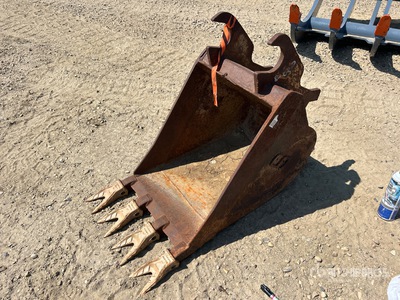 EFI 15 in Q/C Digging Excavator Bucket - Fits Case CX 55
