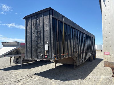 1974 Peerless 40 ft x 102 in T/A Chip Trailer