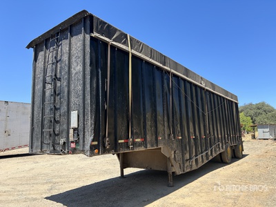 1974 Peerless Chip Trailer