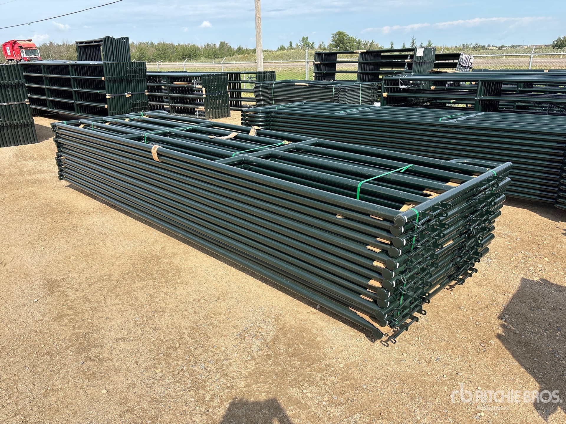 Quantity of (12) 2026 BYT MSP160 16 ft x 5 ft Magnum Ranch Livestock Panel (Unused)