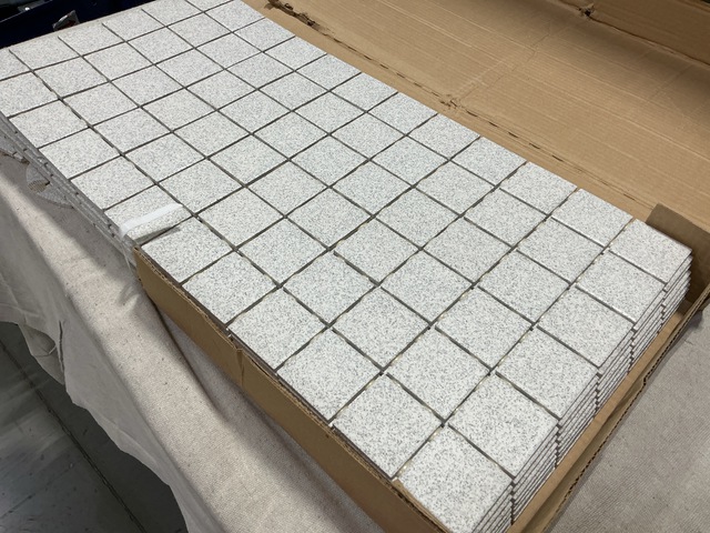 (180) Daltile D200 22MS1P Desert Gray Speckle Mosaic Tiles