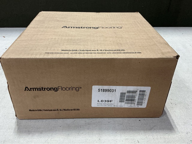 (585) Armstrong 51899031 Cool White Vinyl Floor Tiles