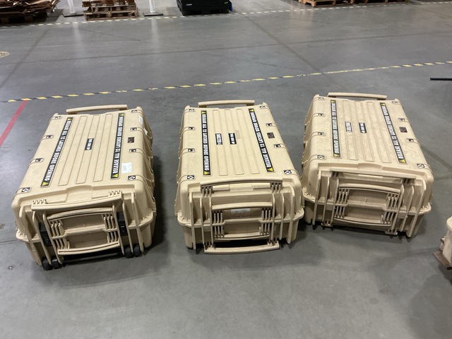 (11) Explorer 10840 Storage Cases