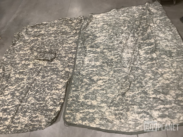 (200) Wet Weather Ponchos & (139) Wet Weather Poncho Liners