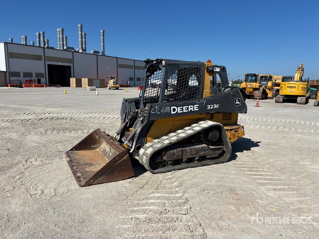 2015 John Deere 323E Compact Track Loader