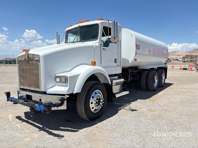1996 Kenworth T800B 4000 gal 6x4 Camion à eau