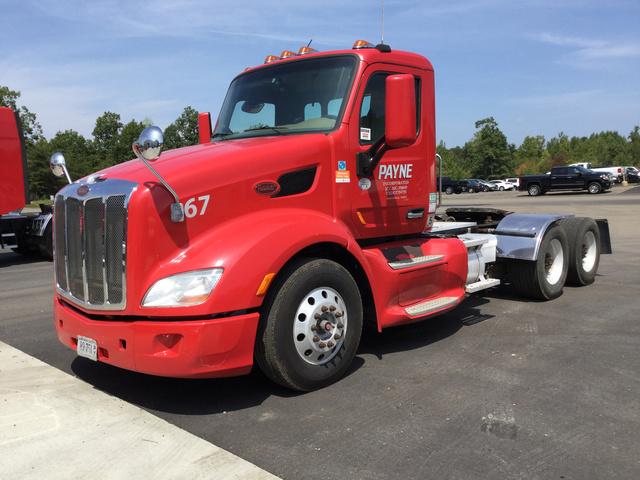 2013 Peterbilt 579 T/A Day Cab Truck Tractor