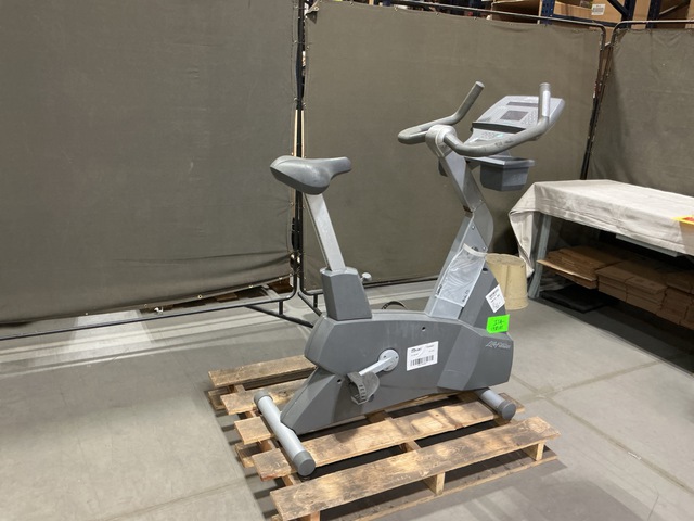 Life Fitness CLSC Exercise Bike