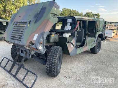 2003 AM General M1097A2 HMMWV 4 Door Soft Top w/Truck Body