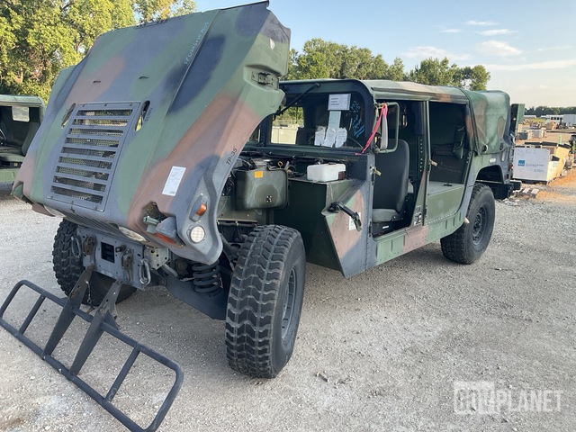 2003 AM General M1097A2 HMMWV 4 Door Soft Top w/Truck Body