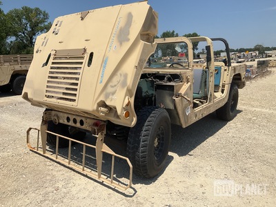 AM General M1097R1 HMMWV 4 Door w/Truck Body