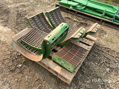 M.A.D الرف الجامع - Fits John Deere Combine
