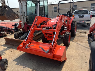 Kubota L3302HST 4WD Utility Tractor (Inoperable)