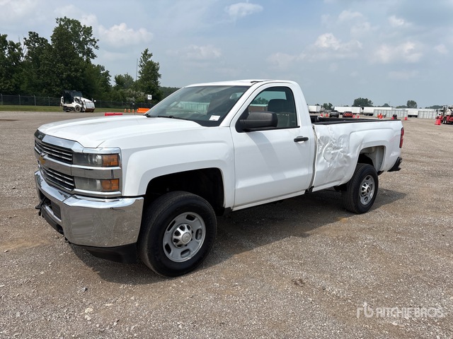 2016 Chevrolet Silverado 2500HD 4x4 Pickup