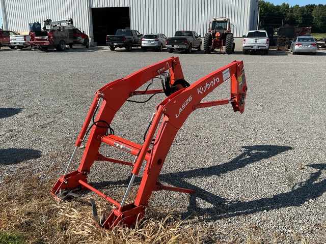 Kubota LA526 Front Loader Attachment